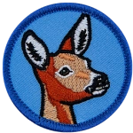 A deer head facing right on a blue background.